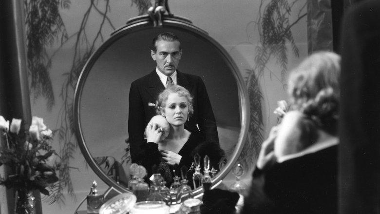 The Kiss Before the Mirror image