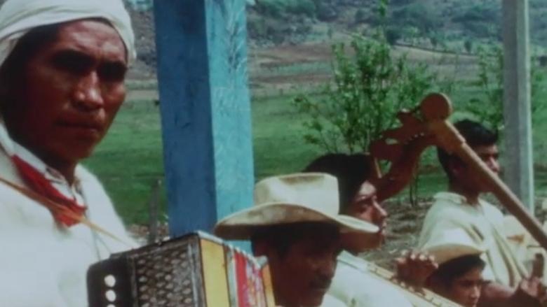 Mexico: The Frozen Revolution image