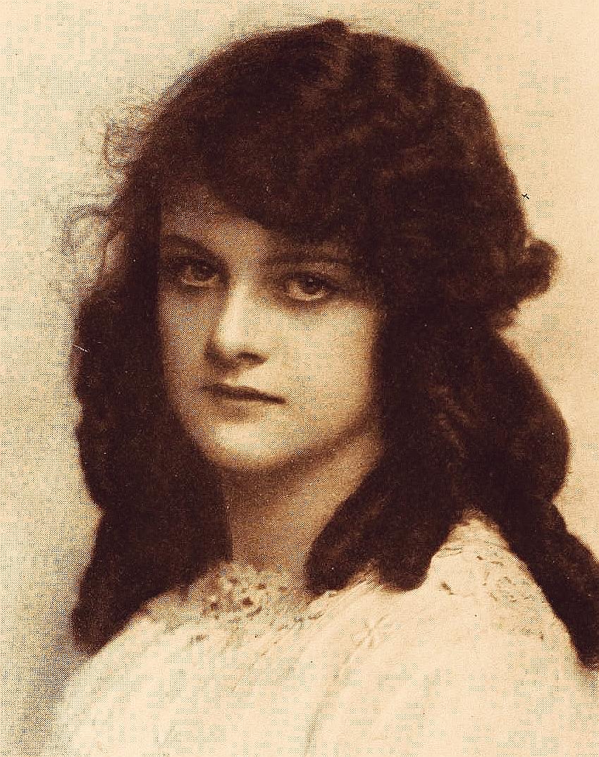 Estelle Allen image