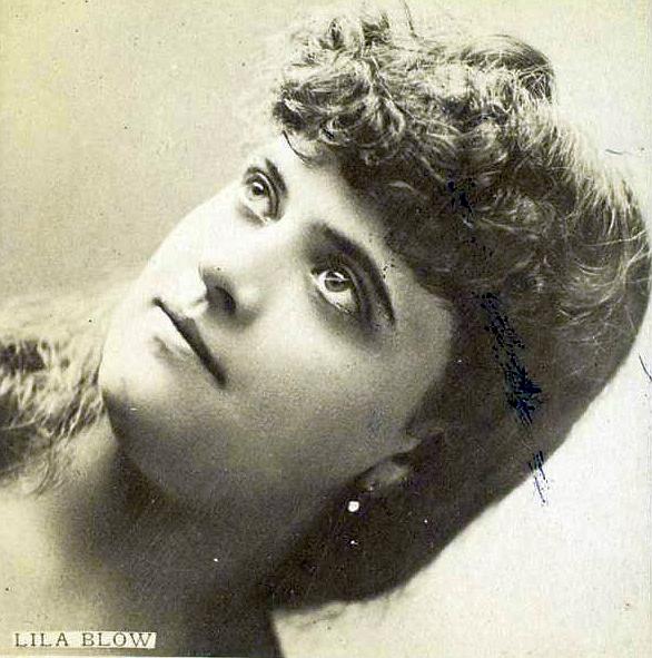 Leila Blow image