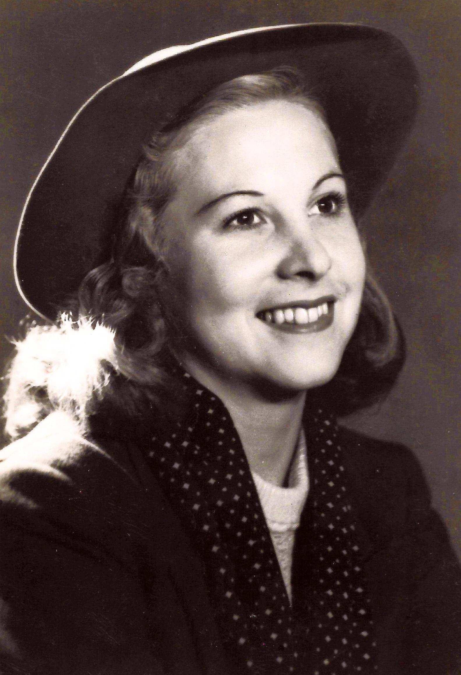 Louisa Colpeyn image