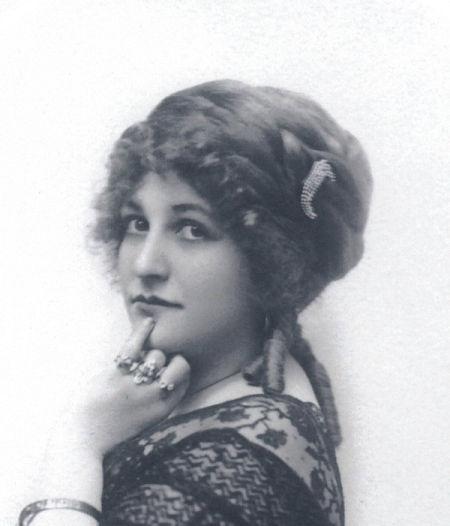 Octavia Handworth image