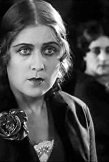 Vera Malinovskaya image