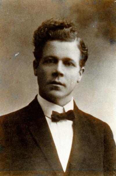 Aku Peltonen image