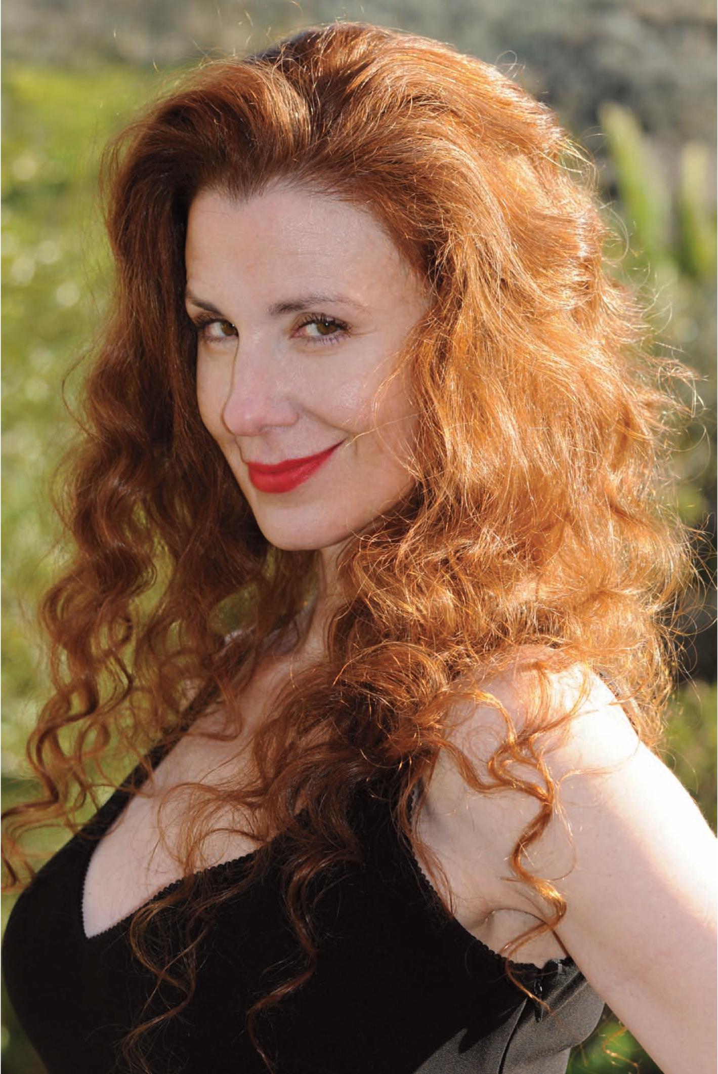 Suzie Plakson image