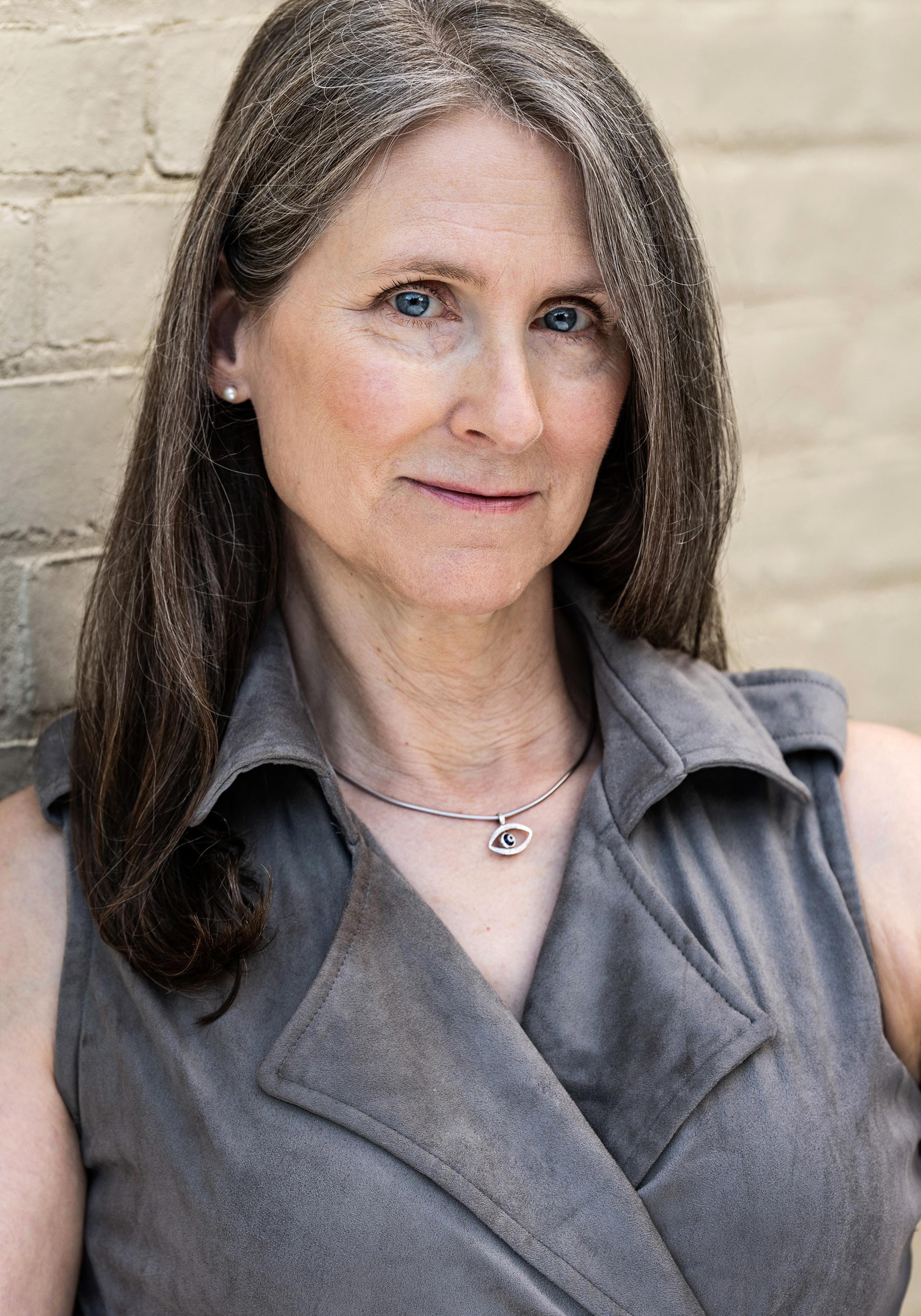 Liz Bishop image