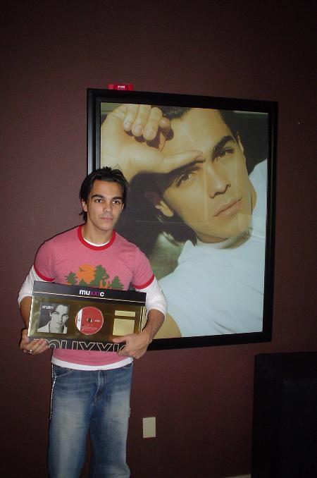 Shalim Ortiz image