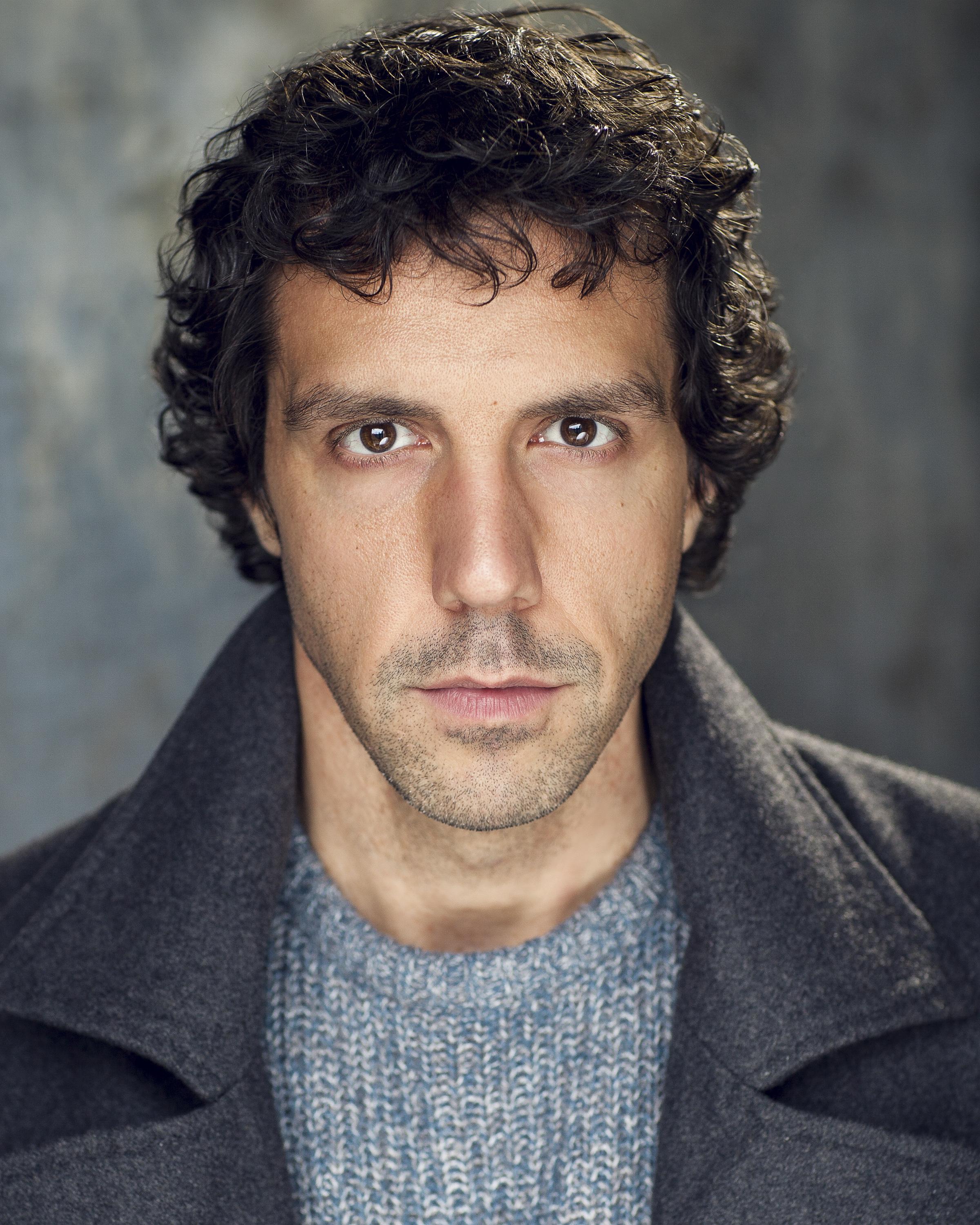 Alex Gaumond image