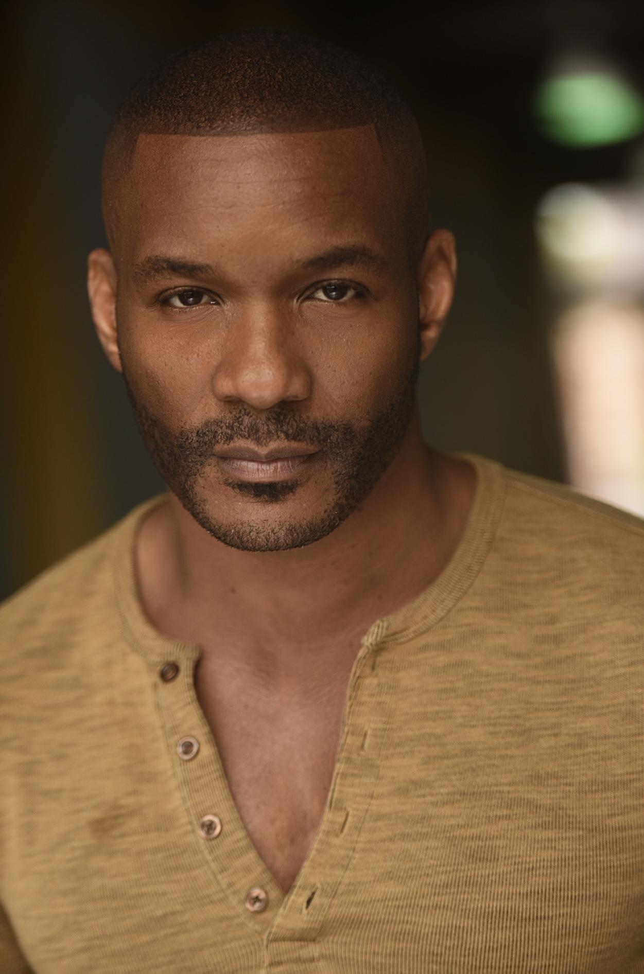 Kevin Savage image