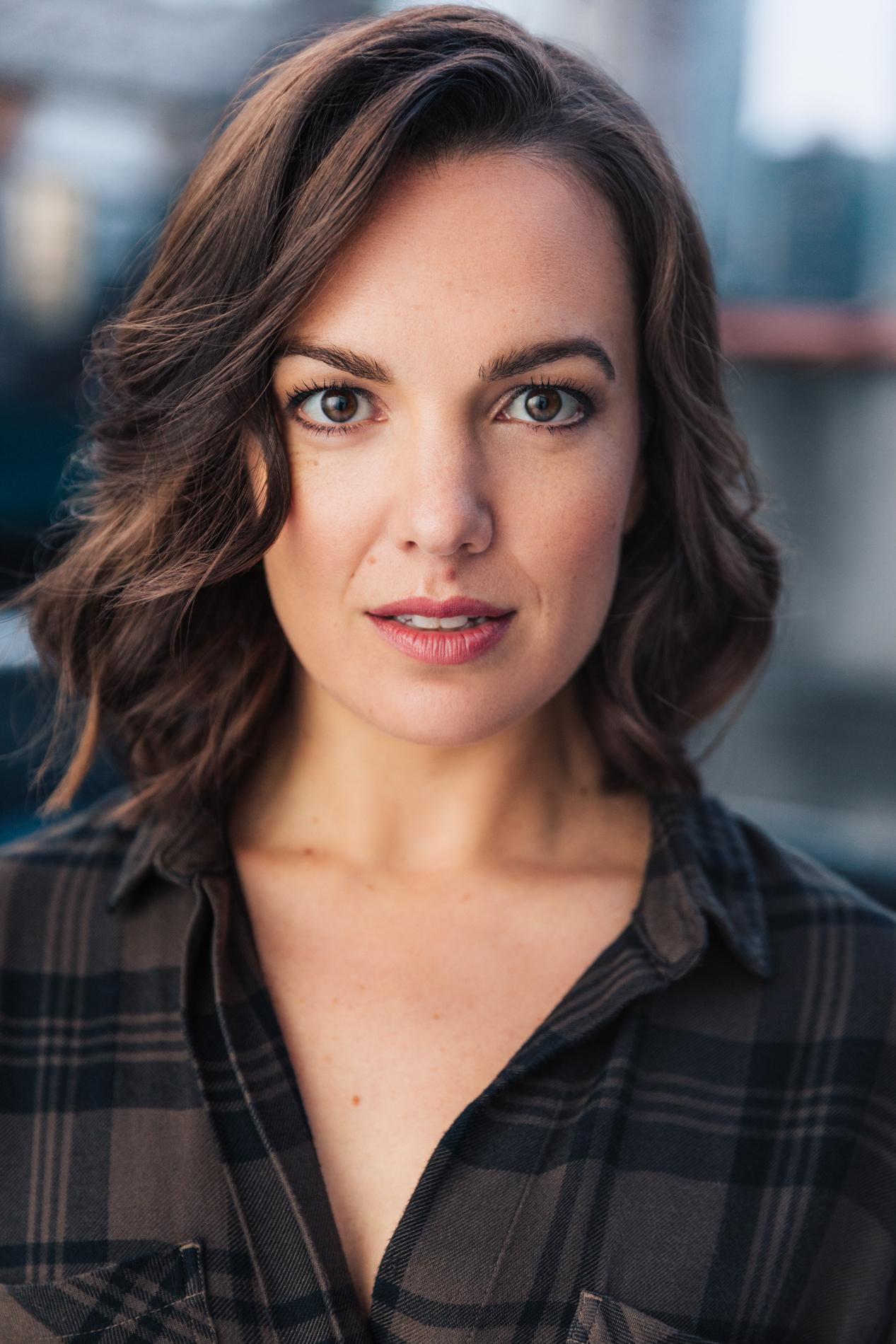 Kara Lindsay image