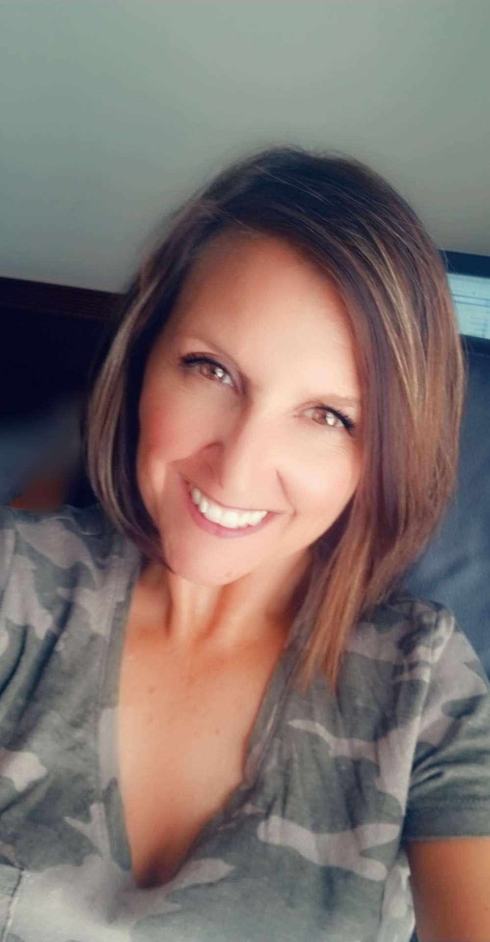 Julie profile photo