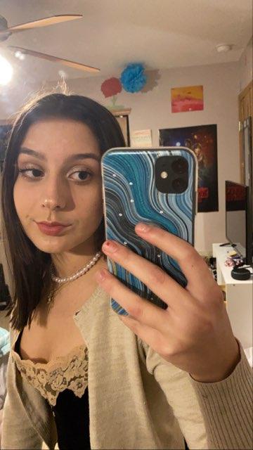 Izzy profile photo